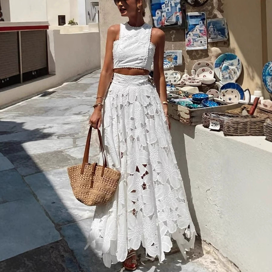 Summer Vacation Clothing Women - طقم نسائي من قطعتين أبيض اللون
