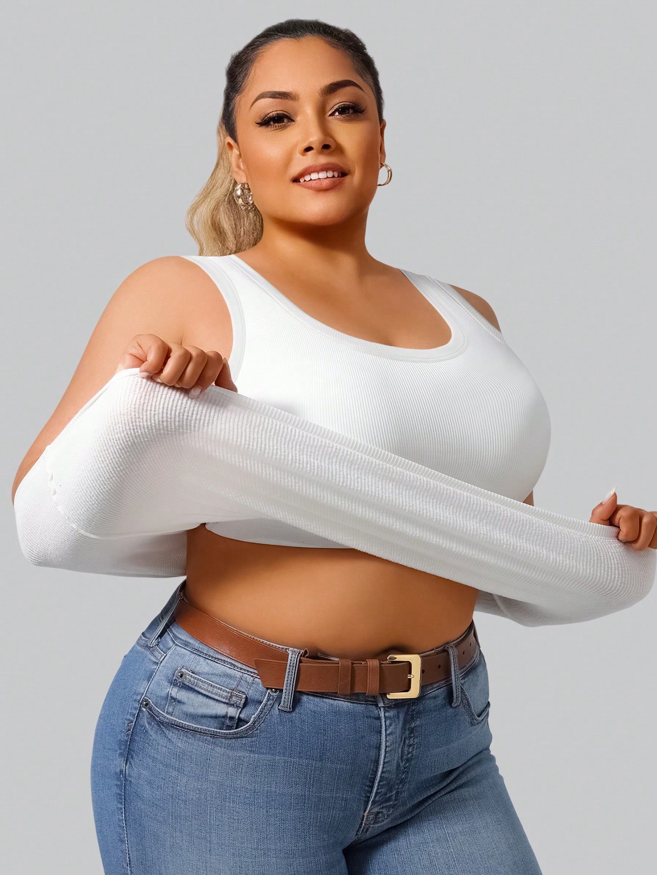 قميص نسائي بدون أكمام ذو رقبة  - مراجعة Summer Upf Clothing وسعره