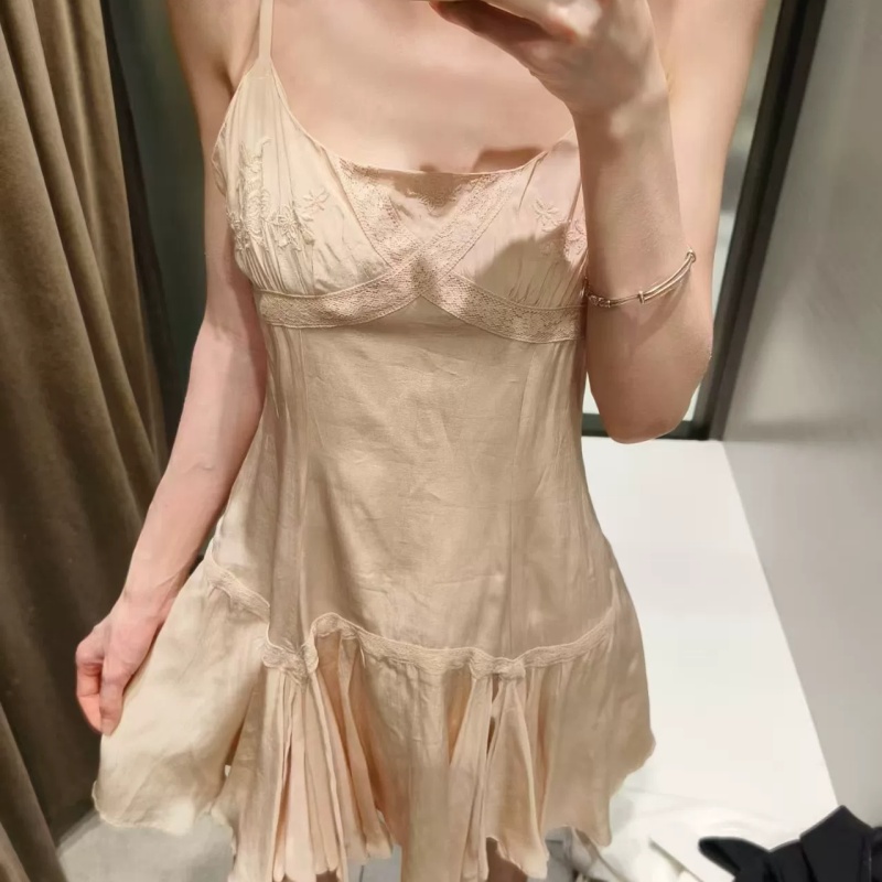 فستان صيفي جديد بتصميم كاجوال  - مراجعة Summer Line Clothing Brand وسعره